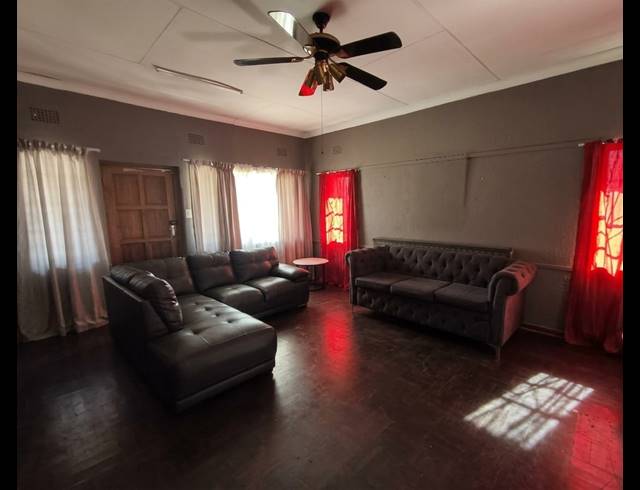 3 BEDROOM HOUSE TO LET IN THREE RIVERS